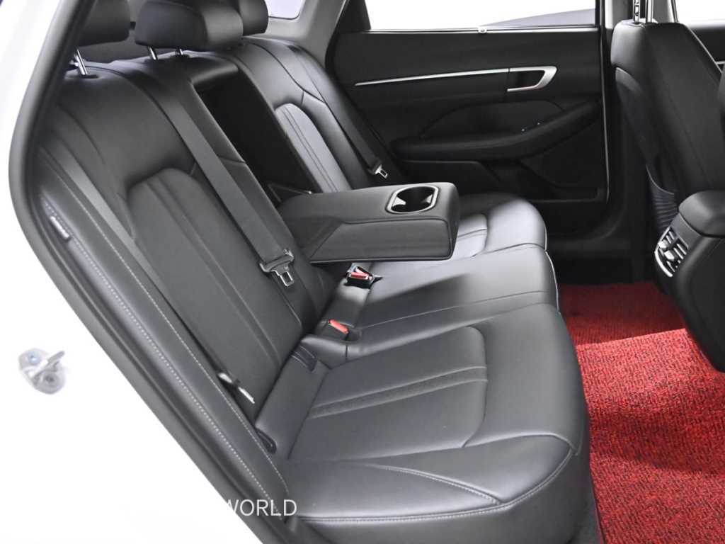 HYUNDAI Sonata - Vista 12