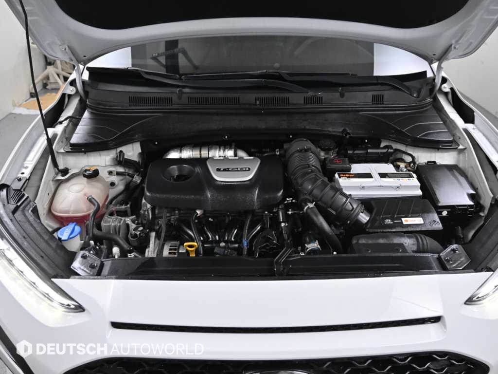 HYUNDAI Kona - Vista 6