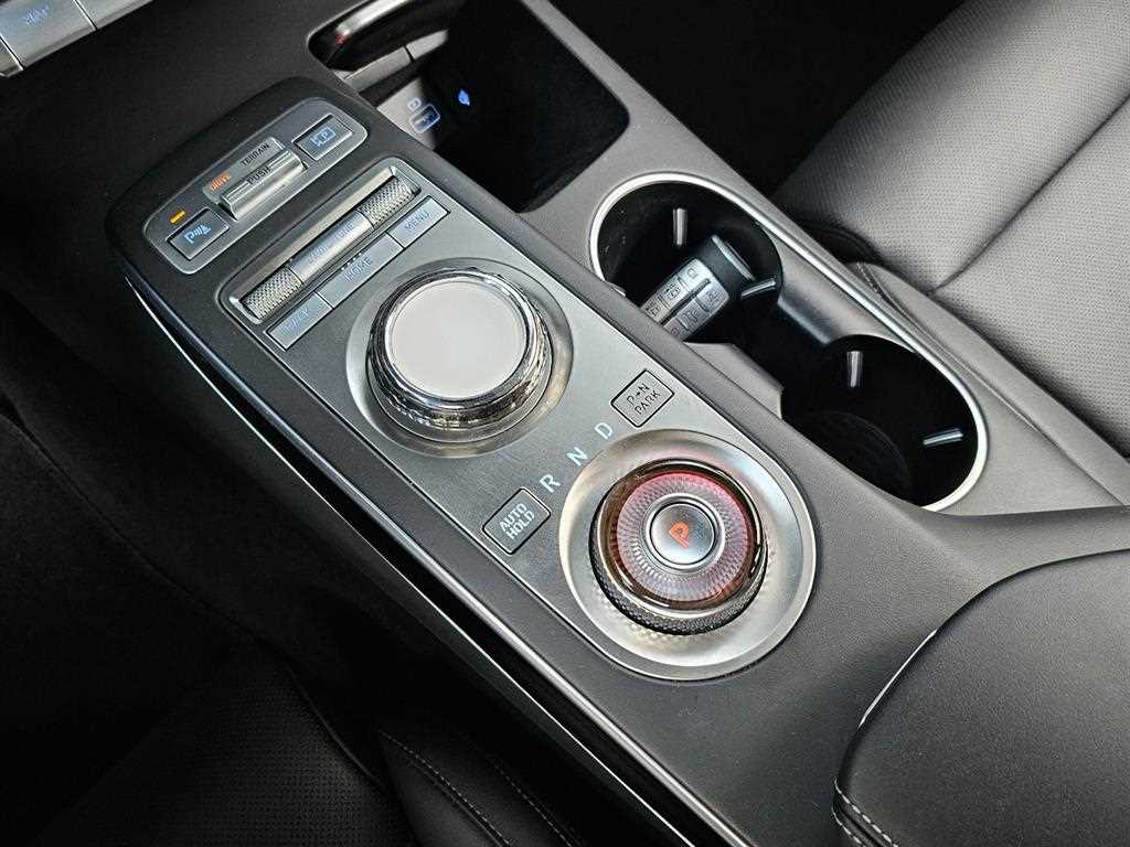 Genesis GV70 - Vista 9