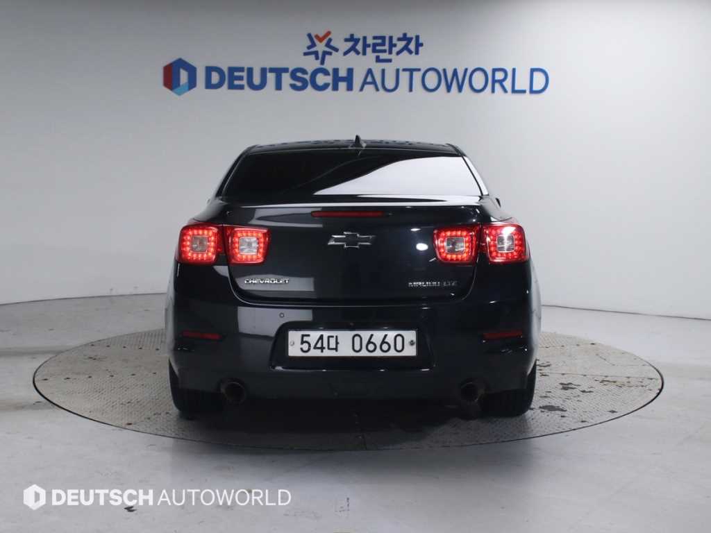 Chevrolet Malibu - Vista 4