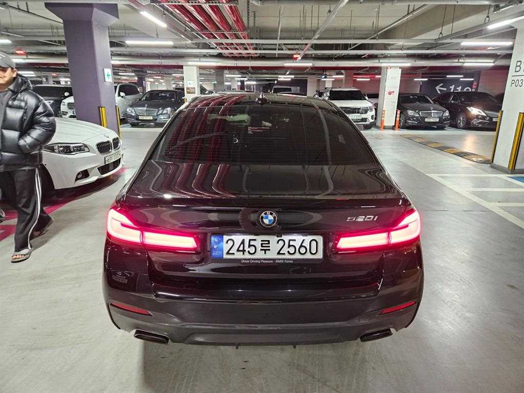 BMW 5 Series - Vista 4