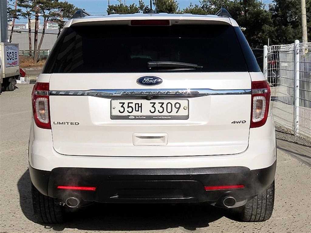 Ford Explorer - Vista 4