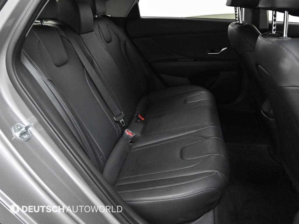 HYUNDAI Avante - Vista 12