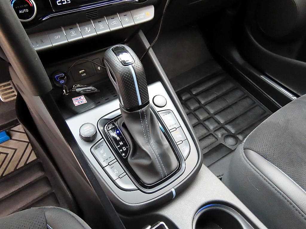 HYUNDAI Kona - Vista 11