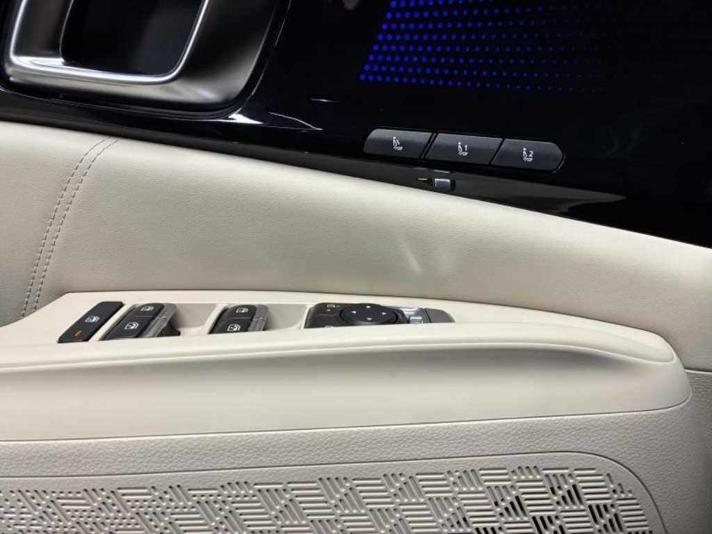 KIA Carnival - Vista 9