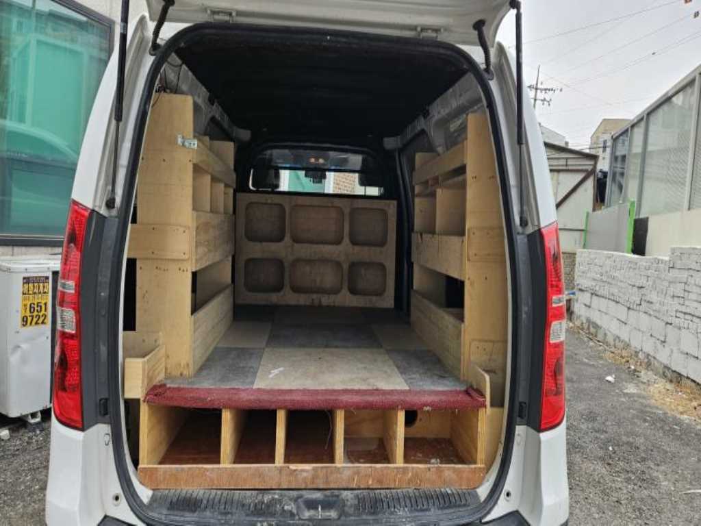 HYUNDAI Starex - Vista 6