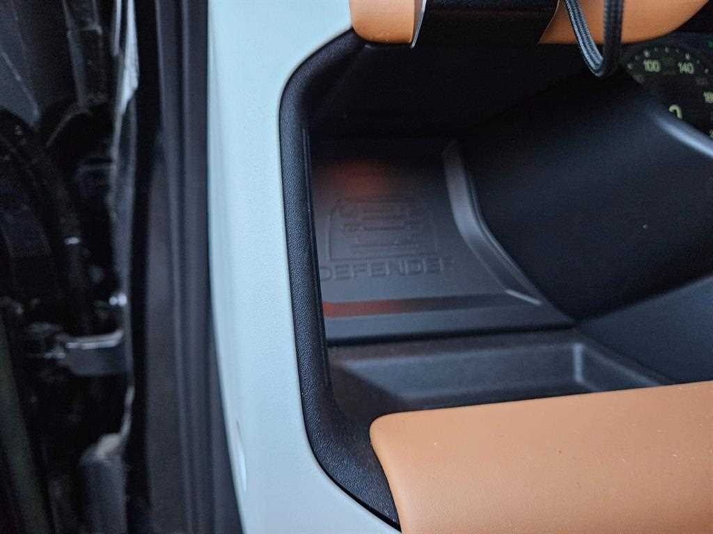 Land Rover Defender - Vista 9