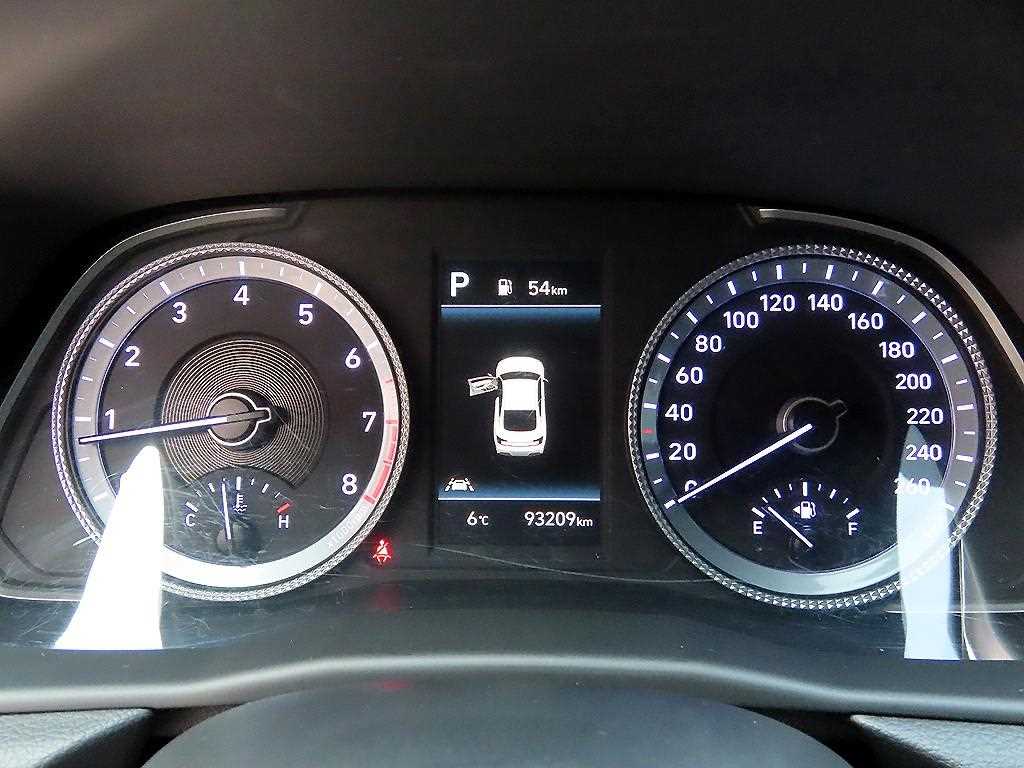 HYUNDAI Sonata - Vista 9