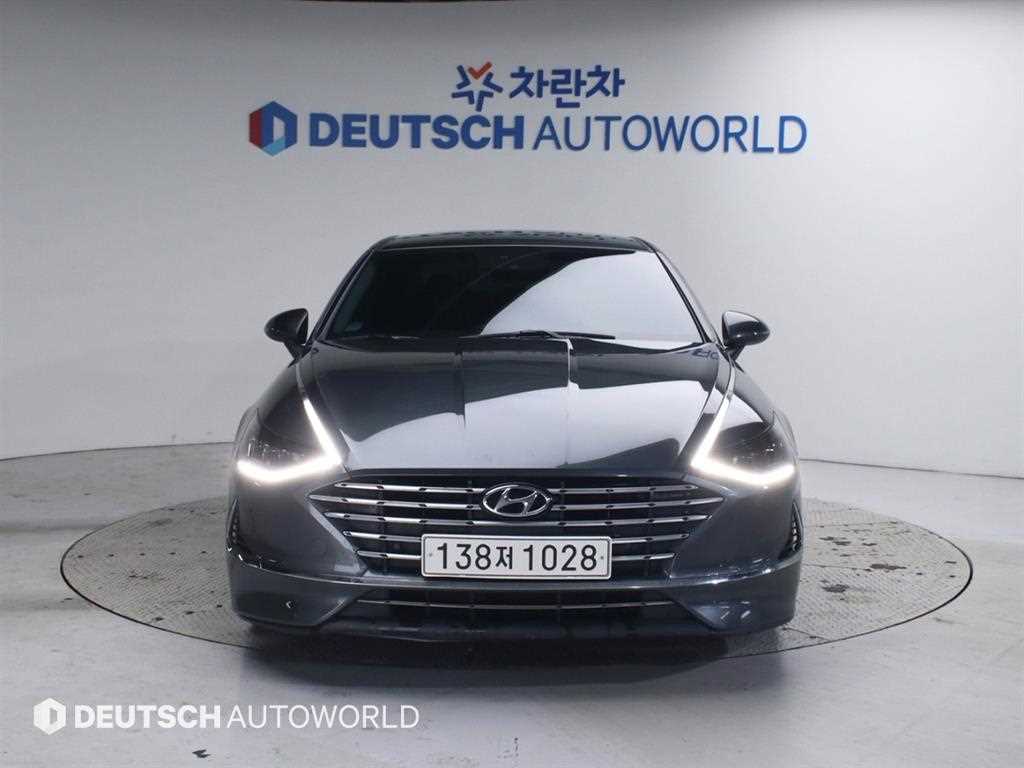 HYUNDAI Sonata - Vista 3