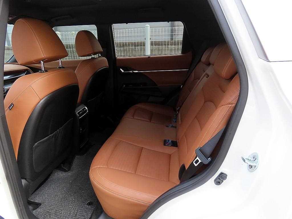 Ssangyong Torres - Vista 6