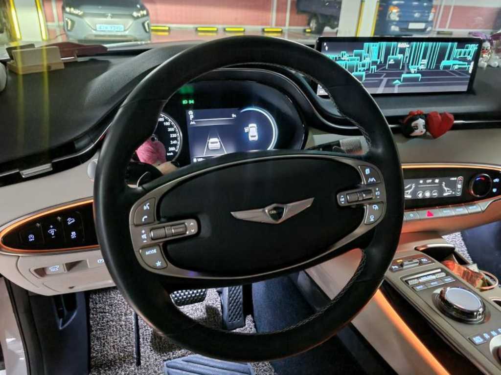 Genesis GV70 - Vista 5