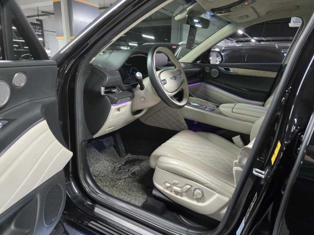 Genesis GV80 - Vista 9