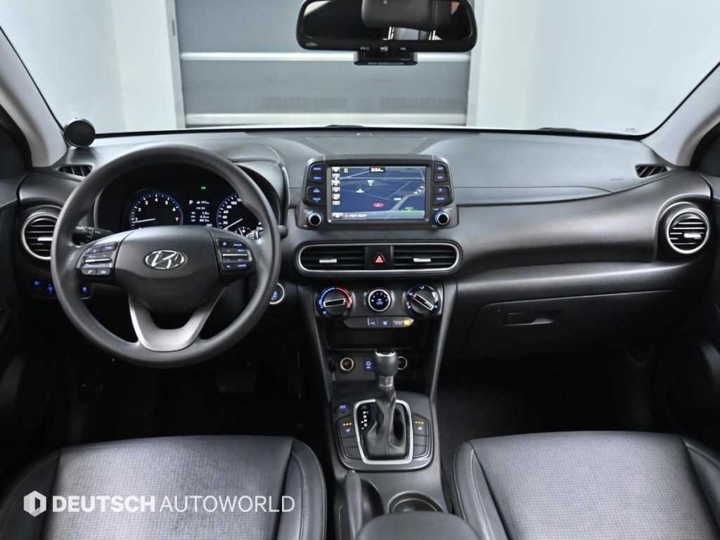 HYUNDAI Kona - Vista 7