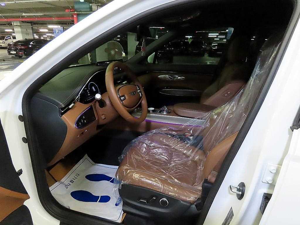 Genesis GV70 - Vista 6