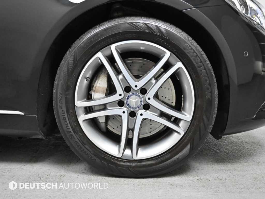 Mercedes Benz S Class - Vista 5