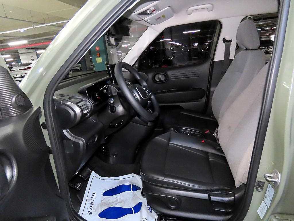 HYUNDAI Casper - Vista 6