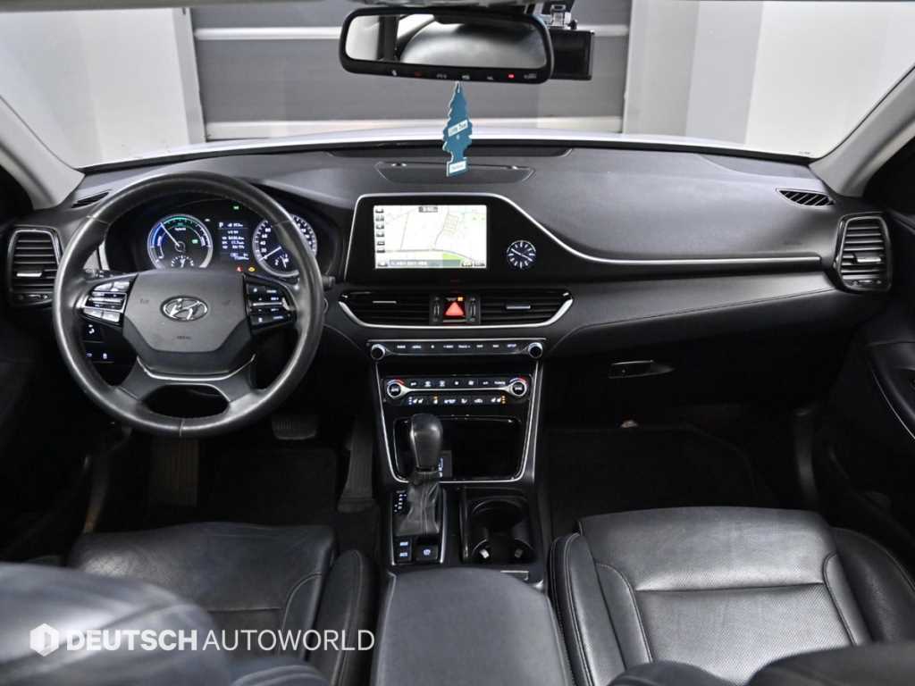 HYUNDAI Grandeur - Vista 7