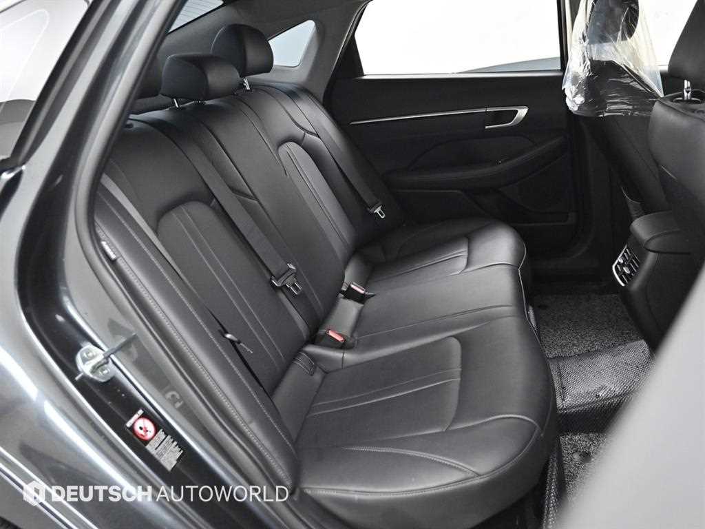 HYUNDAI Sonata - Vista 12