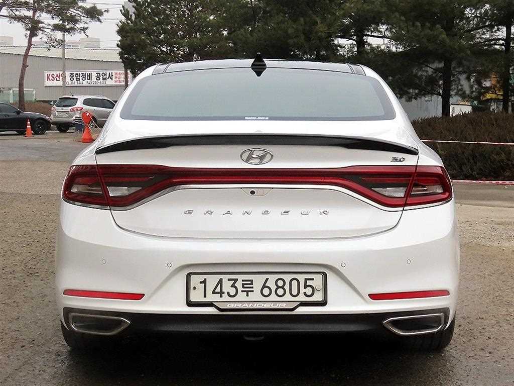 HYUNDAI Grandeur - Vista 4