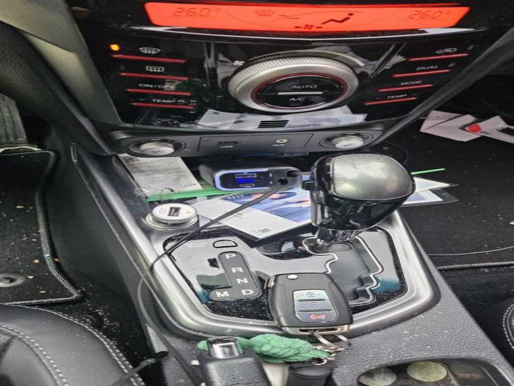 Ssangyong Tivoli - Vista 6