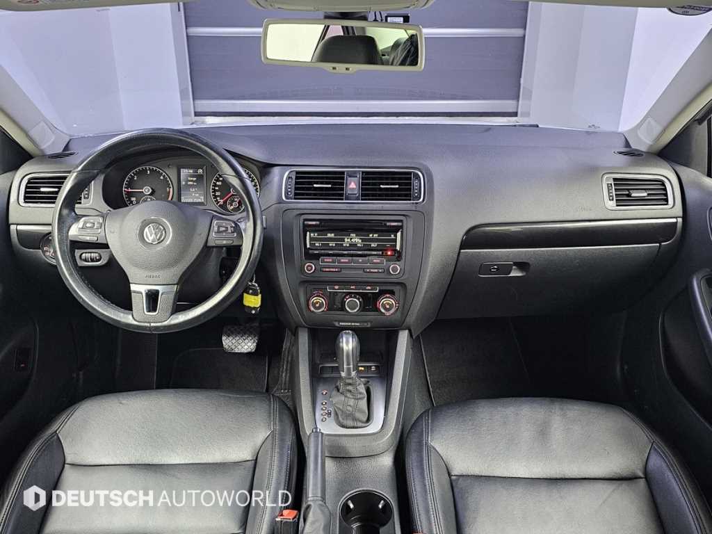 Volkswagen Jetta - Vista 7