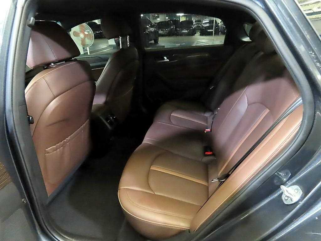 HYUNDAI Sonata - Vista 7