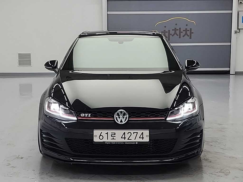 Volkswagen Golf - Vista 2