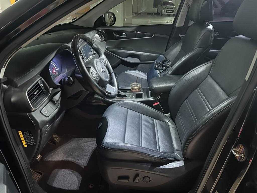 KIA Sorento - Vista 9