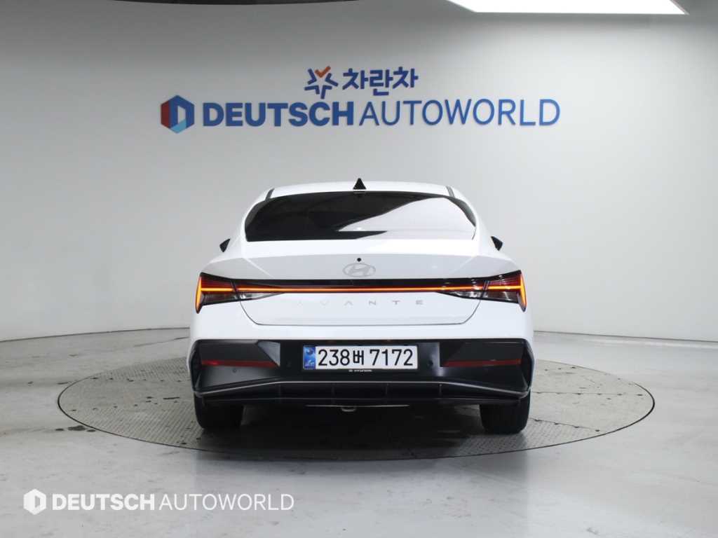 HYUNDAI Avante - Vista 4