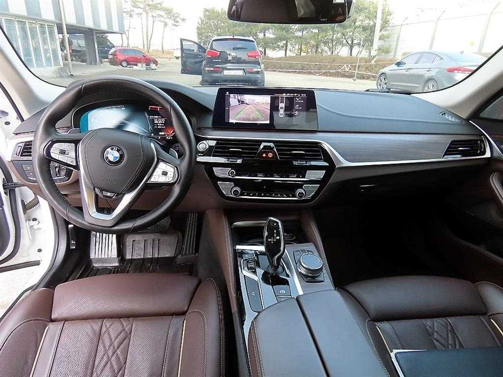 BMW 5 Series - Vista 7