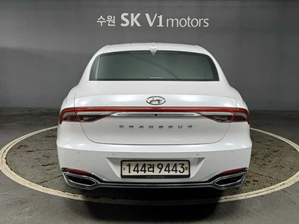HYUNDAI Grandeur - Vista 5