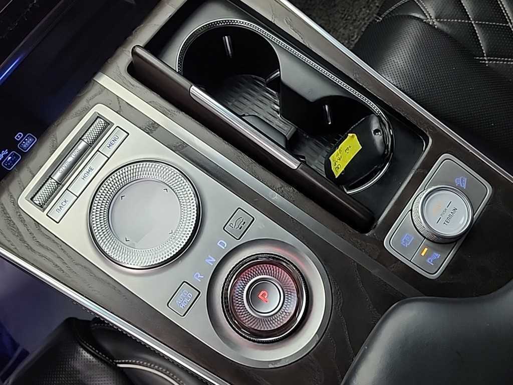 Genesis GV80 - Vista 8