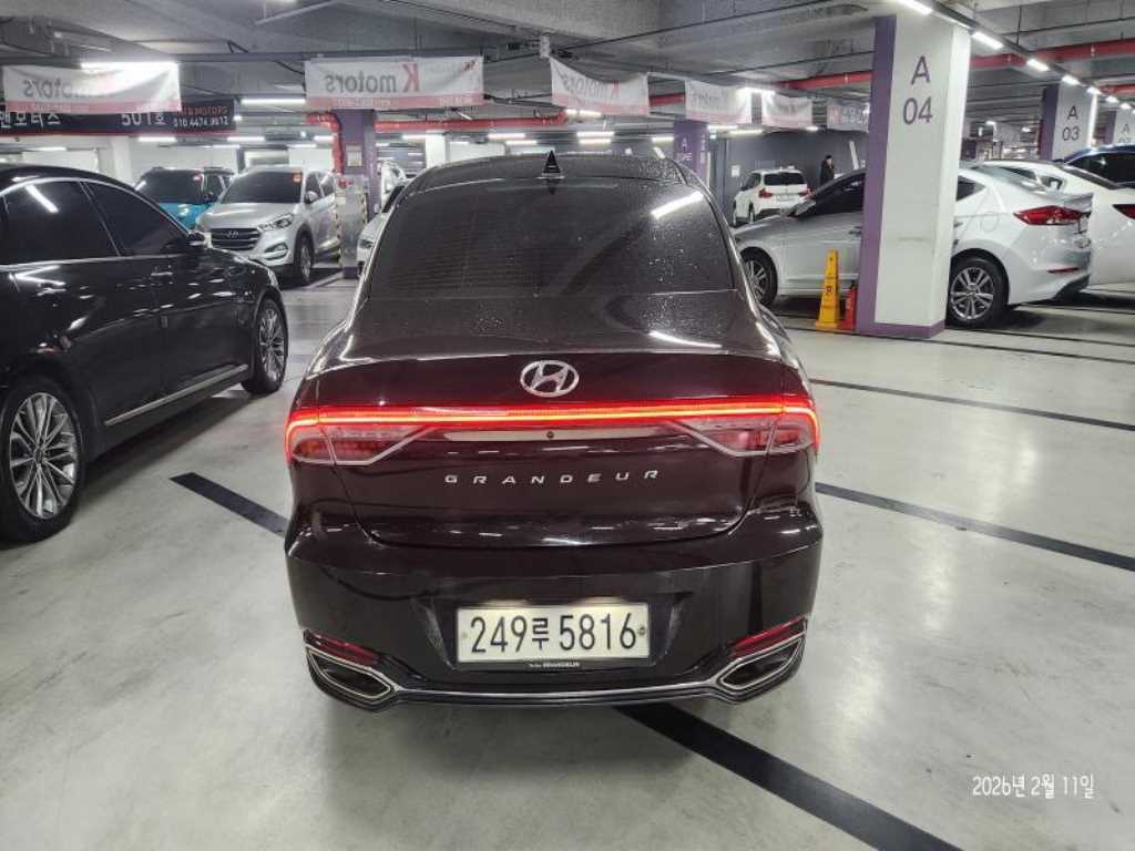 HYUNDAI Grandeur - Vista 4