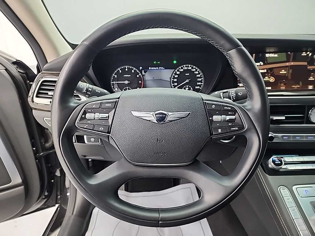 Genesis G90 - Vista 9