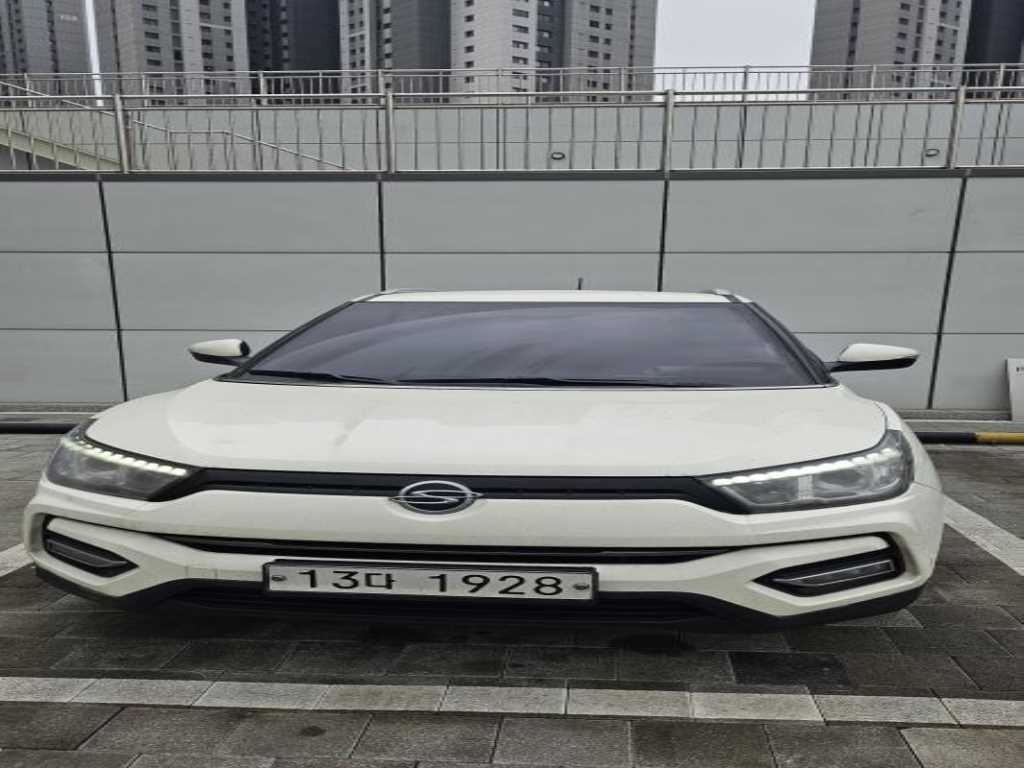 Ssangyong Tivoli 2018 Blanco - Importación desde Corea - HF Imports Iquique - Foto 1