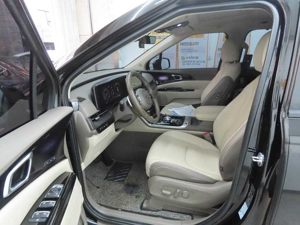 KIA Carnival - Vista 5