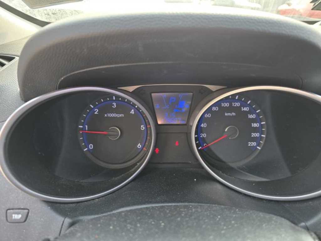 HYUNDAI Tucson - Vista 8