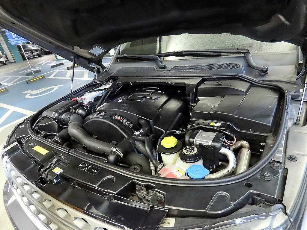 Land Rover Discovery 2016 Gris - Importación desde Corea - HF Imports Iquique - Foto 19