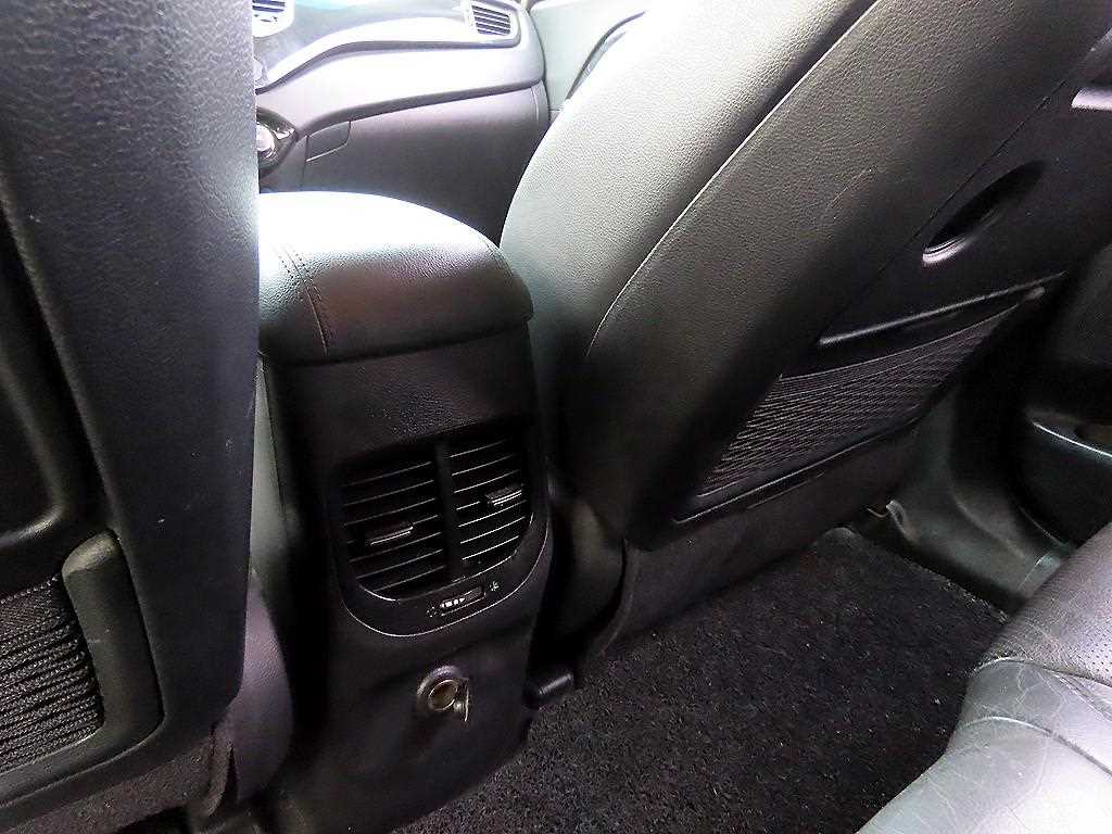 KIA Carens 2016 Plateado - Importación desde Corea - HF Imports Iquique - Foto 17