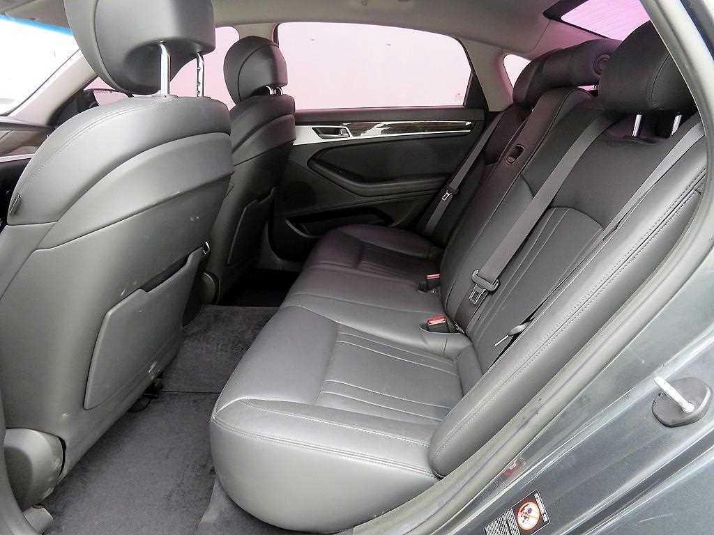 Genesis G80 - Vista 6