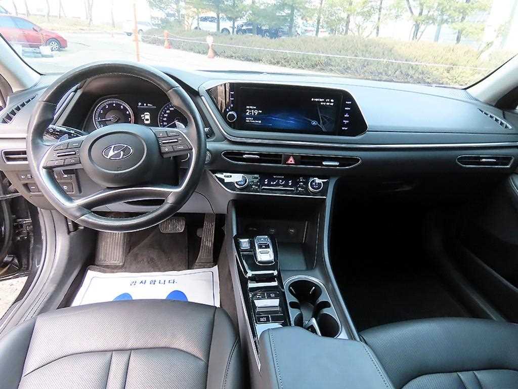 HYUNDAI Sonata - Vista 7