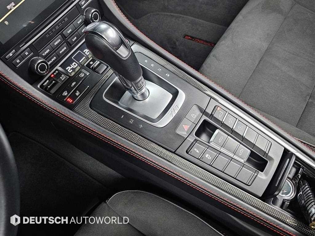 Porsche 718 - Vista 9