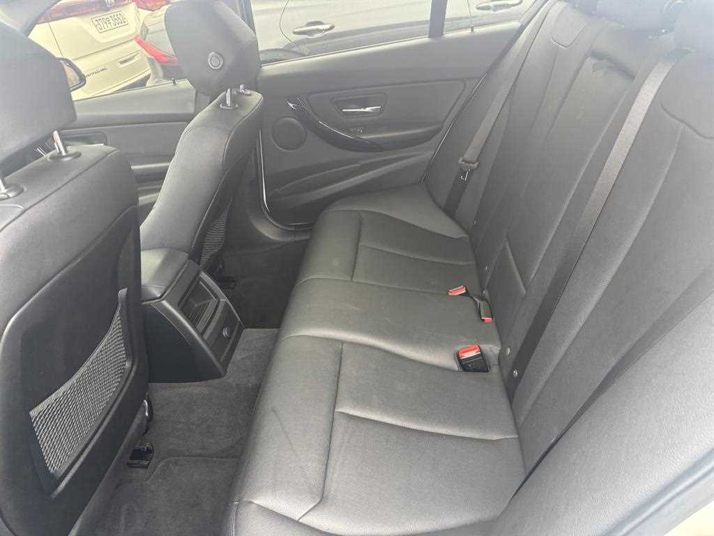 BMW 3 series - Vista 8