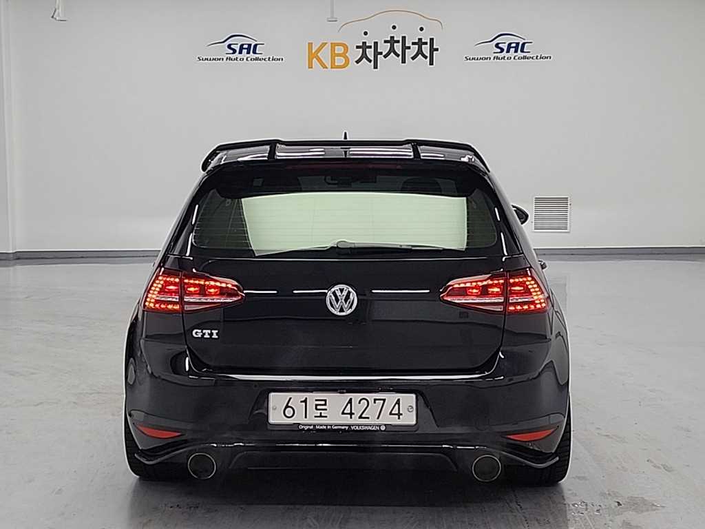 Volkswagen Golf - Vista 3