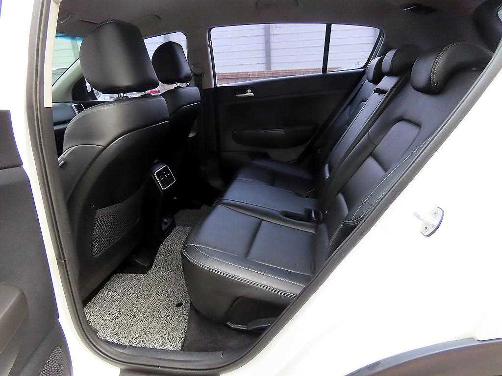 KIA Sportage - Vista 6