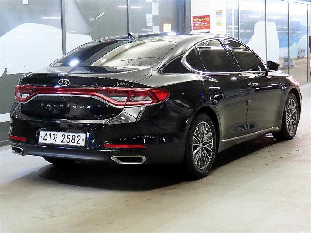 HYUNDAI Grandeur - Vista 4