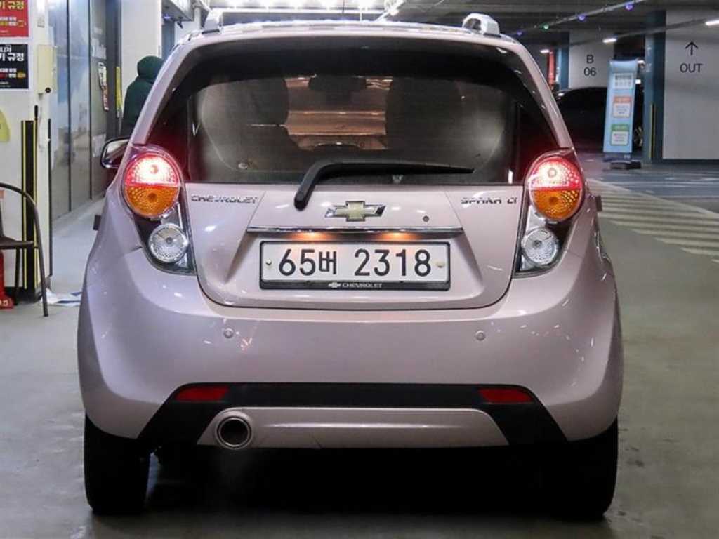 Chevrolet Spark - Vista 5