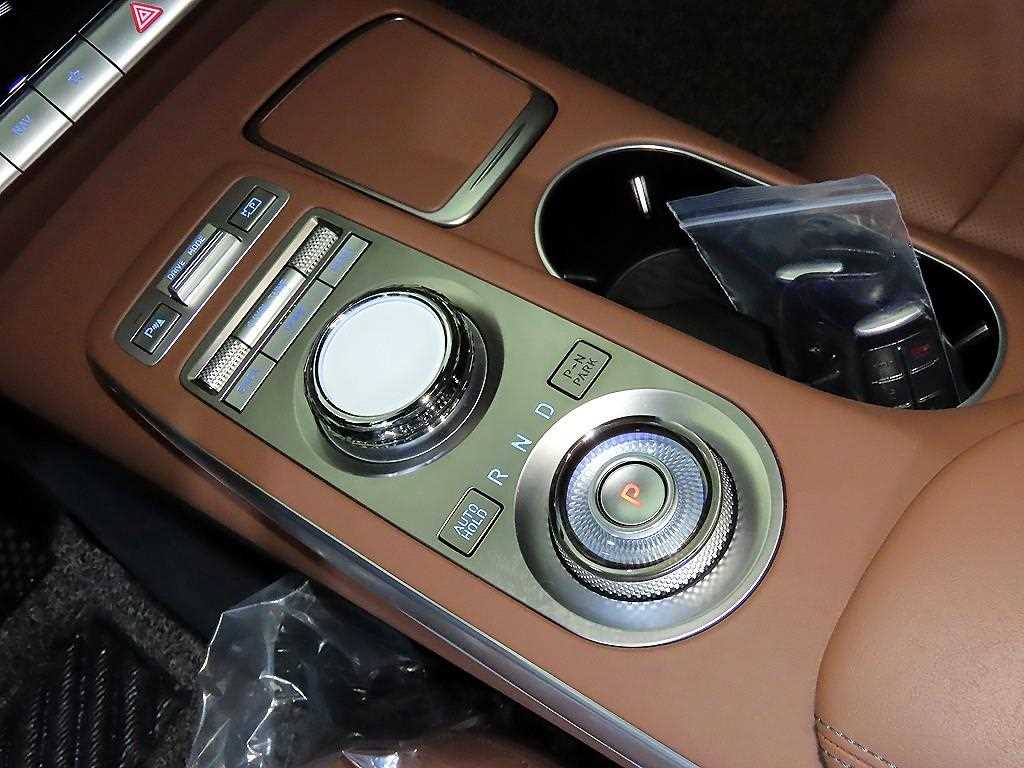 Genesis GV70 - Vista 12