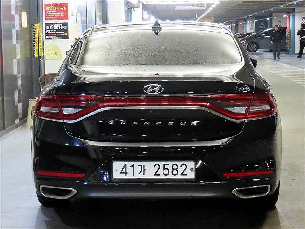 HYUNDAI Grandeur - Vista 5