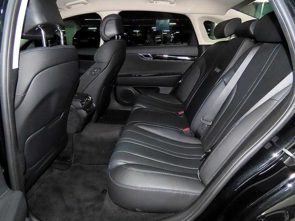 Genesis G80 - Vista 7